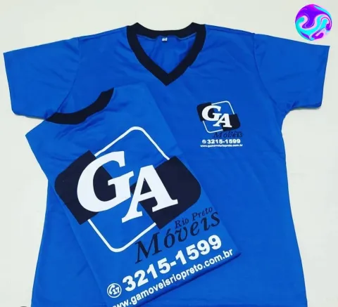 Camiseta azul royal com logomarca e telefone